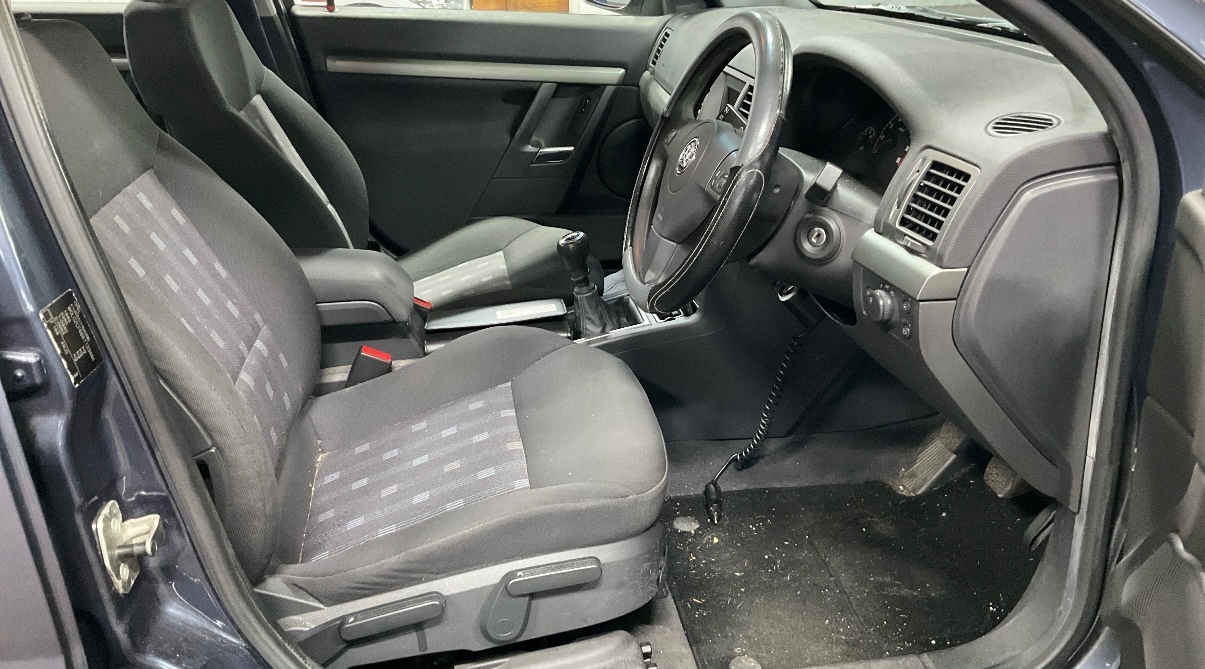 Used Vauxhall Vectra 2008 for sale - 77264303: Photo 8