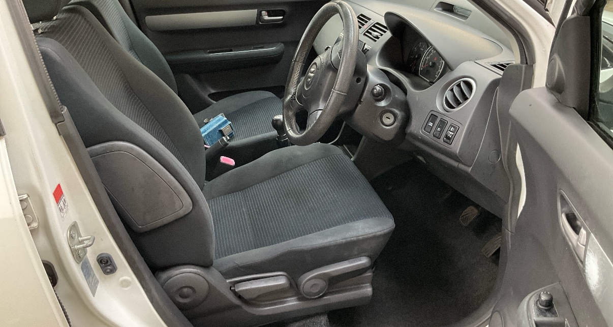 Used Suzuki Swift 2010 for sale - 77564252: Photo 7