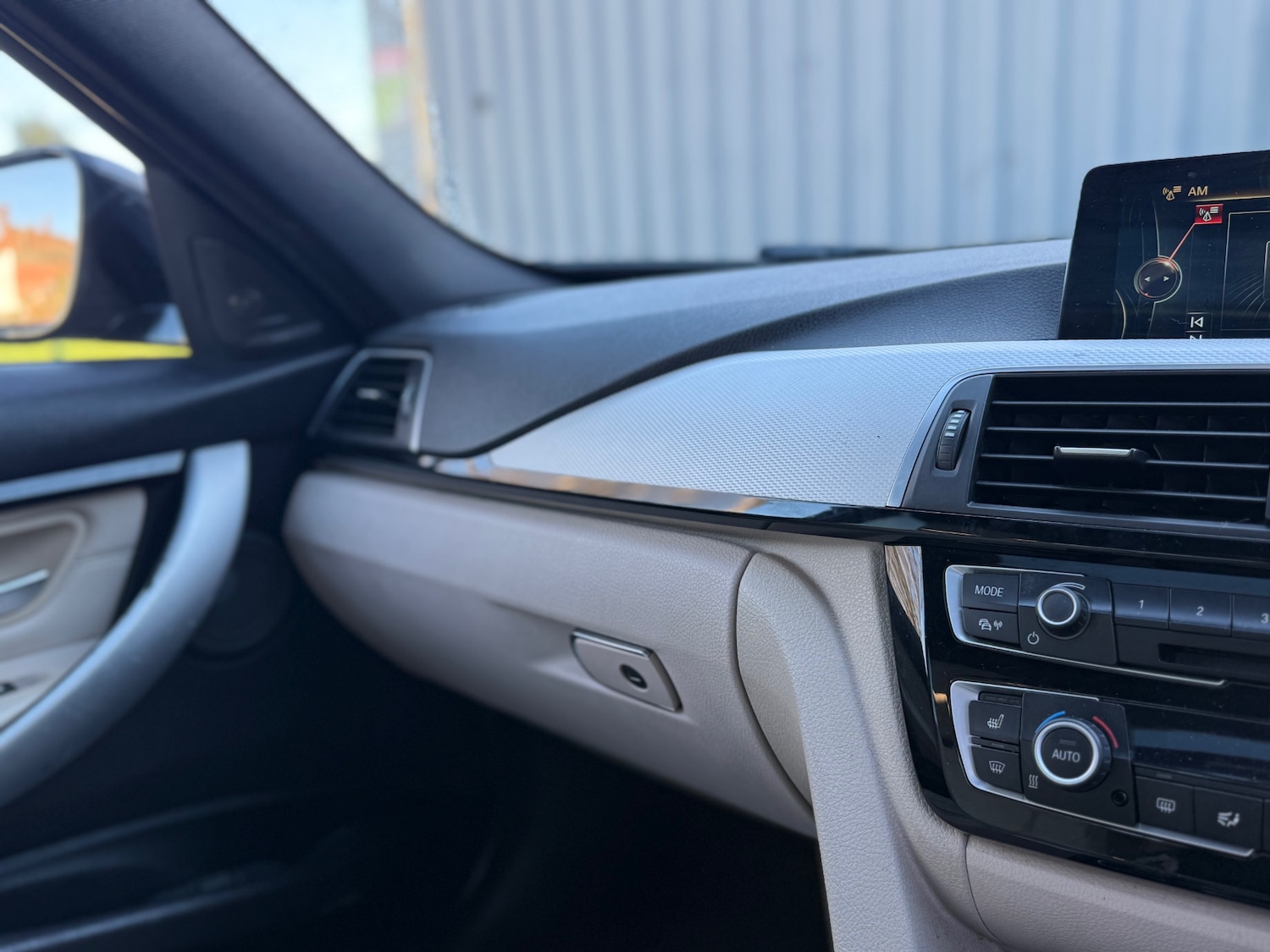 Used BMW 3 Series 2016 for sale - 76743637: Photo 45