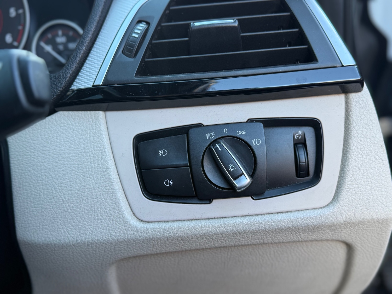 Used BMW 3 Series 2016 for sale - 76743637: Photo 46