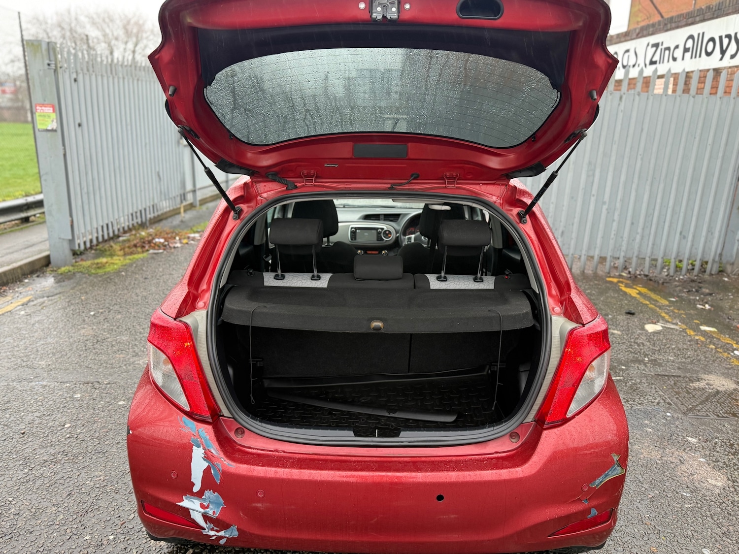 Used Toyota Yaris 2012 for sale - 77522442: Photo 20