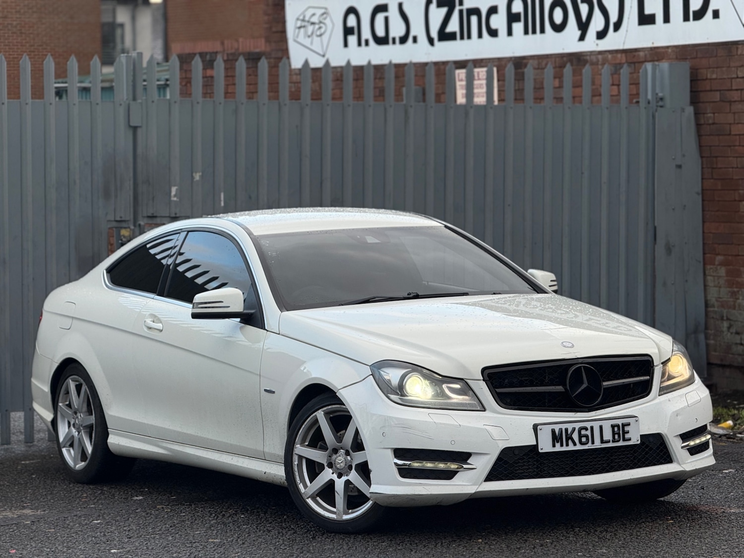 Used Mercedes-Benz C Class 2011 for sale - 76741550: Photo 4