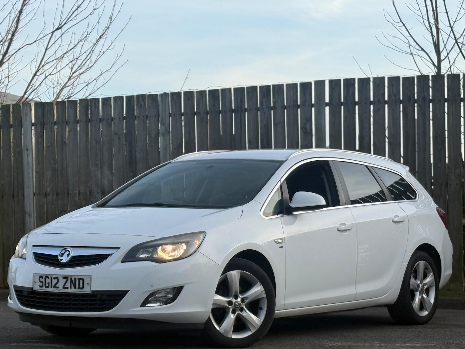 Used Vauxhall Astra 2012 for sale - 76370194: Photo 1
