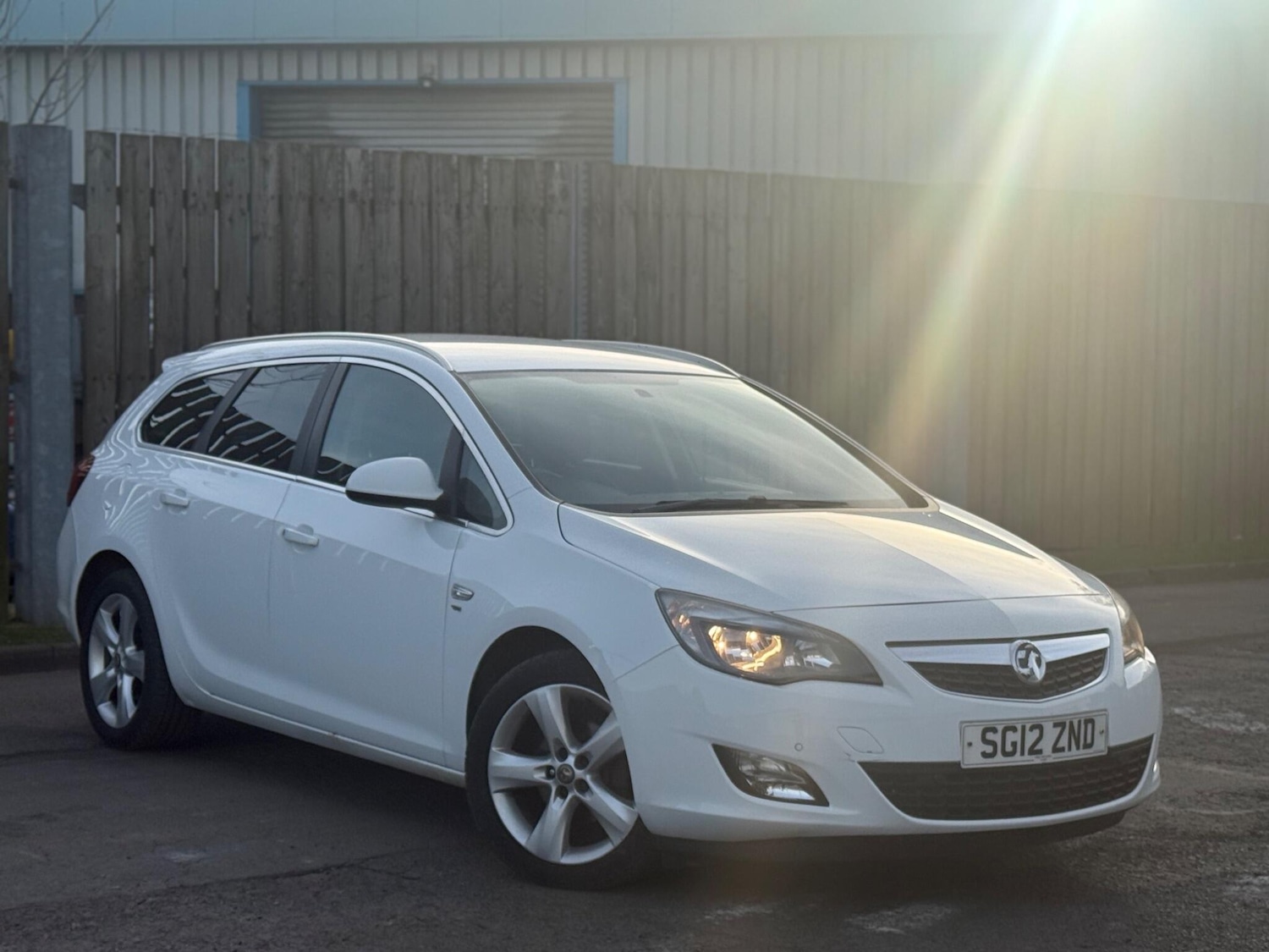 Used Vauxhall Astra 2012 for sale - 76370194: Photo 3