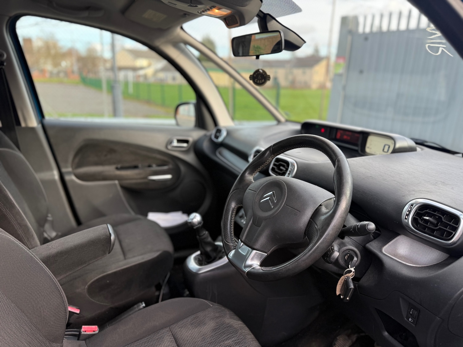 Used Citroen C3 Picasso 2010 for sale - 77564278: Photo 19