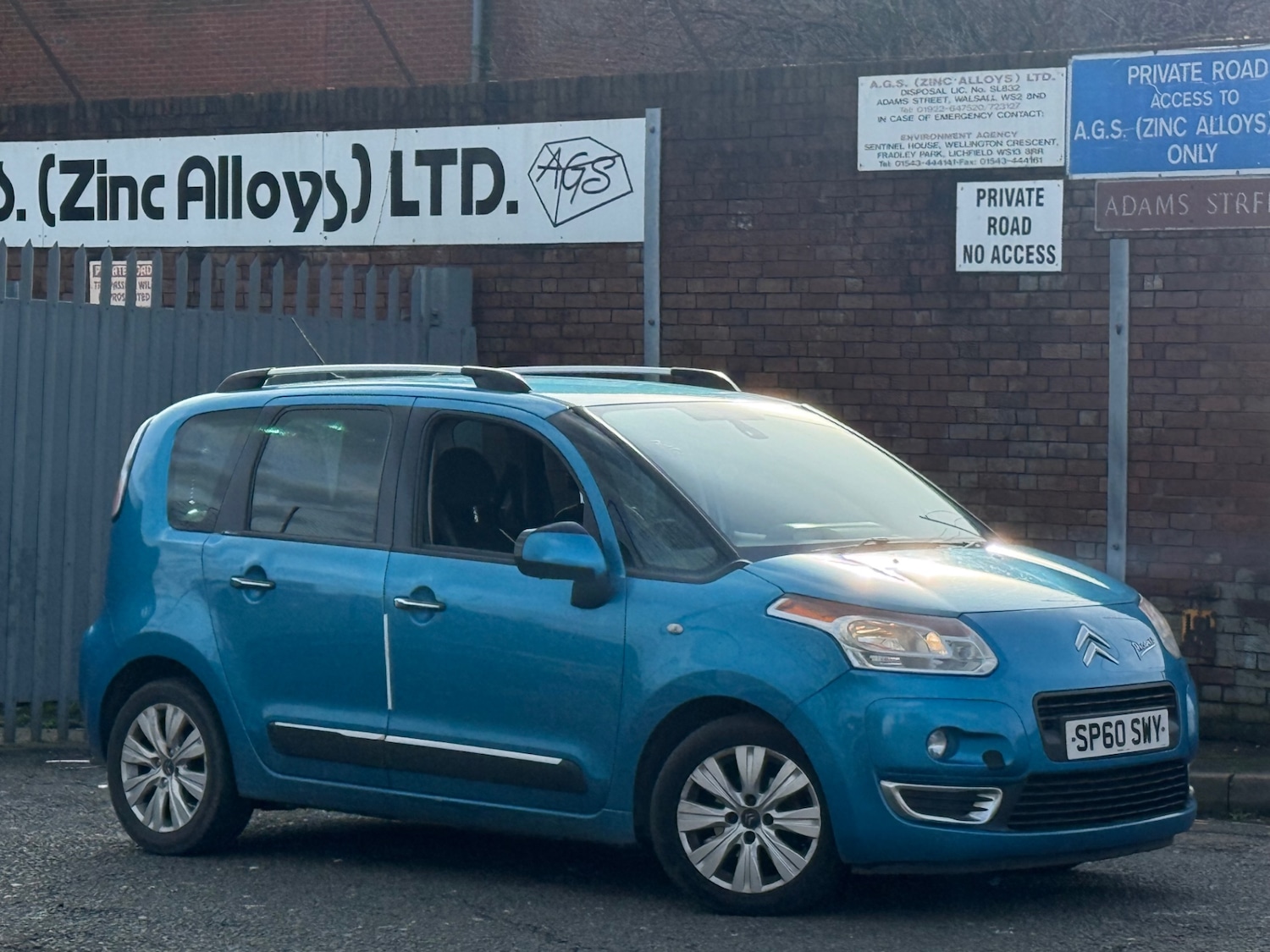 Used Citroen C3 Picasso 2010 for sale - 77564278: Photo 6