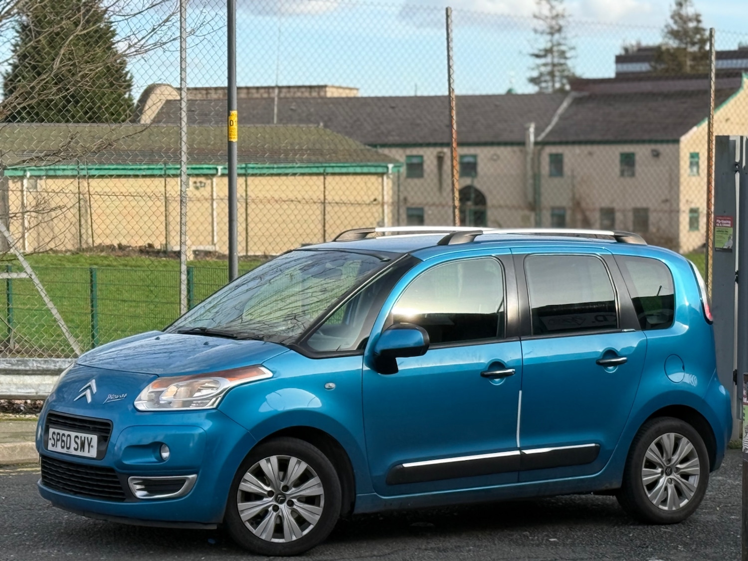 Used Citroen C3 Picasso 2010 for sale - 77564278: Photo 7