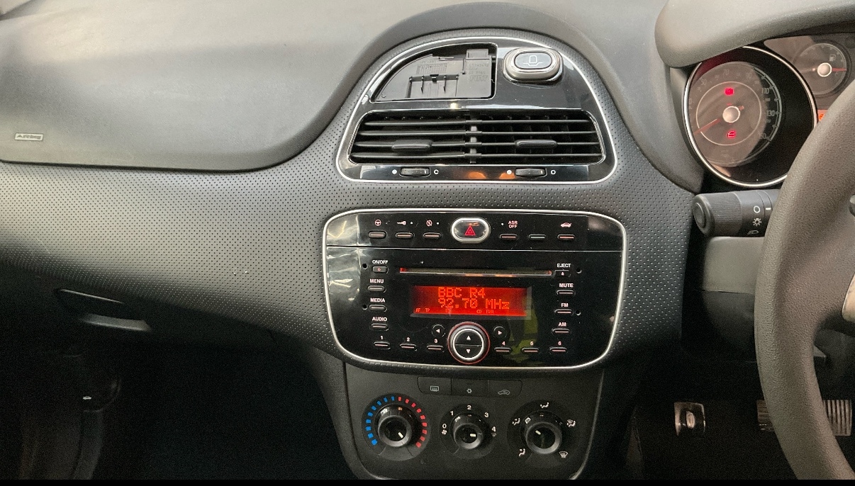 Used Fiat Punto Evo 2011 for sale - 77359734: Photo 9