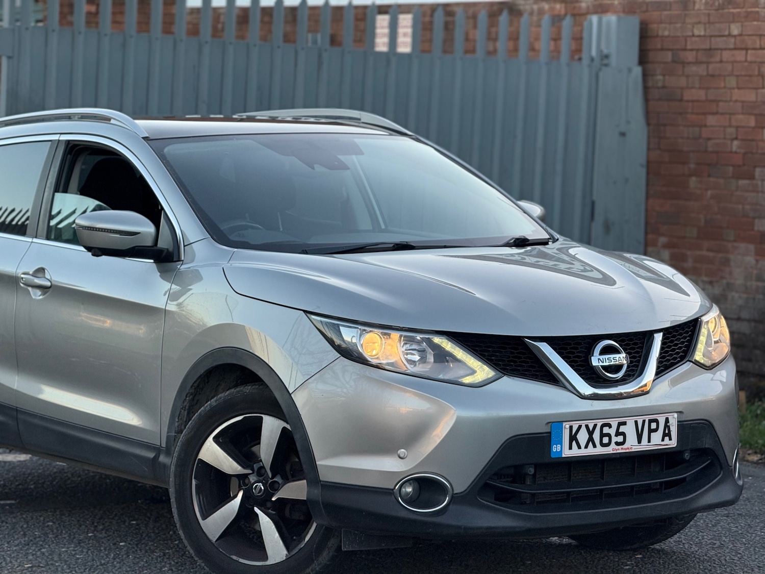 Used Nissan Qashqai 2015 for sale - 76743648: Photo 2