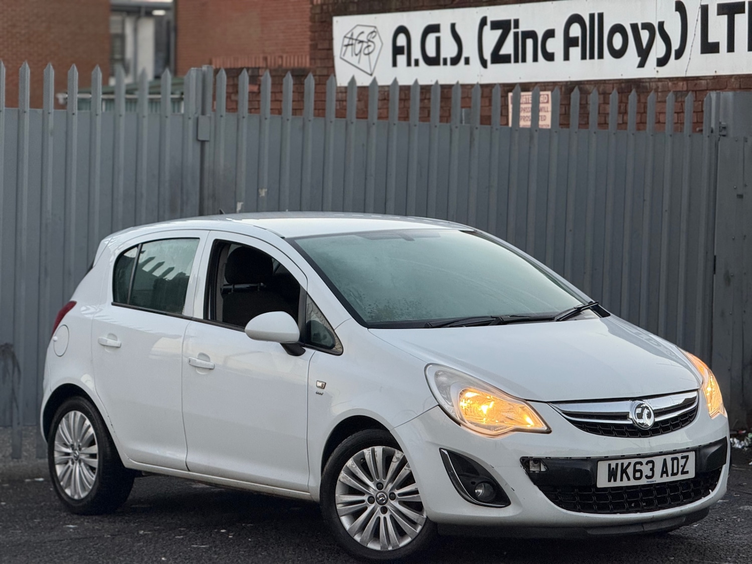 Used Vauxhall Corsa 2013 for sale - 77008885: Photo 5