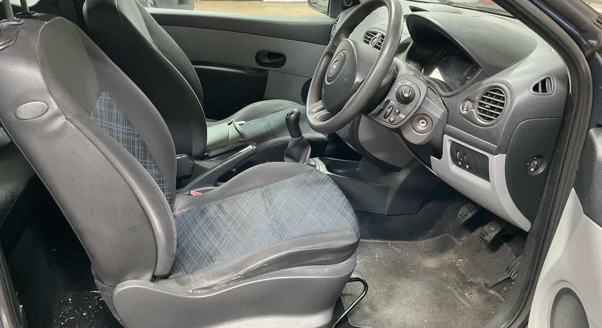 Used Renault Clio 2007 for sale - 76370837: Photo 3
