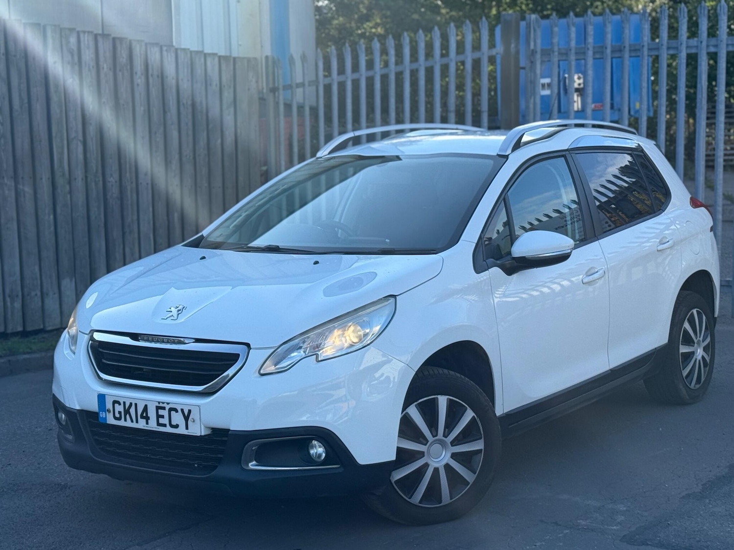 Used Peugeot 2008 for sale - 76537858: Photo 2