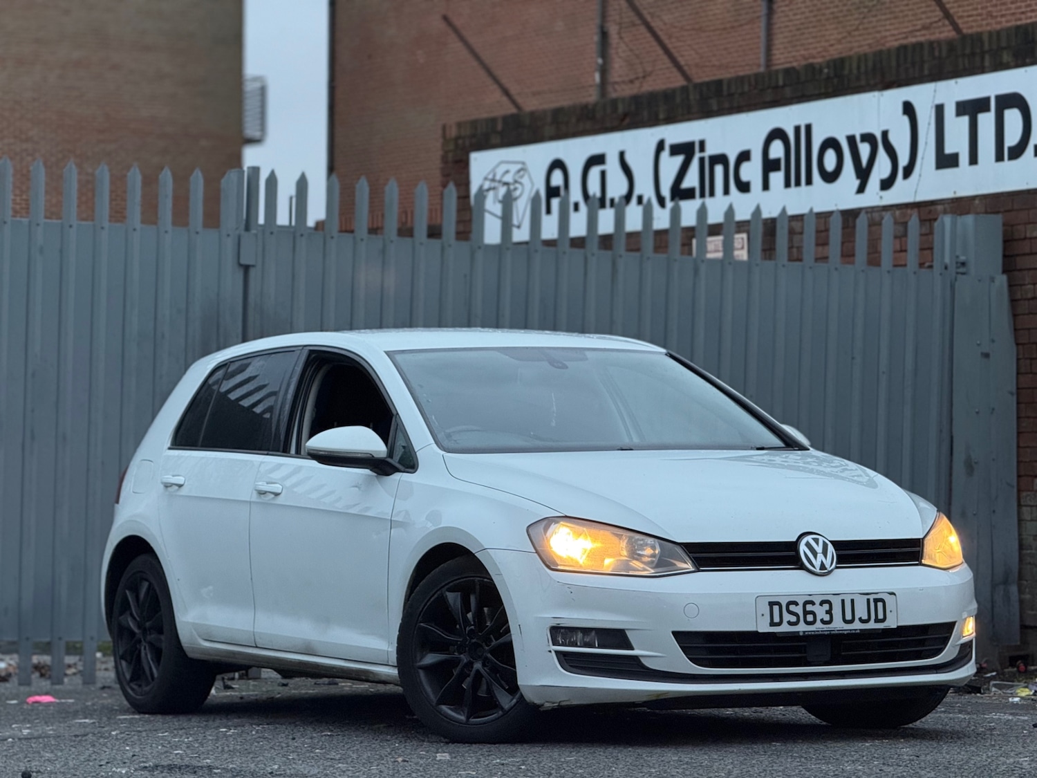 Used Volkswagen Golf 2013 for sale - 76743646: Photo 5