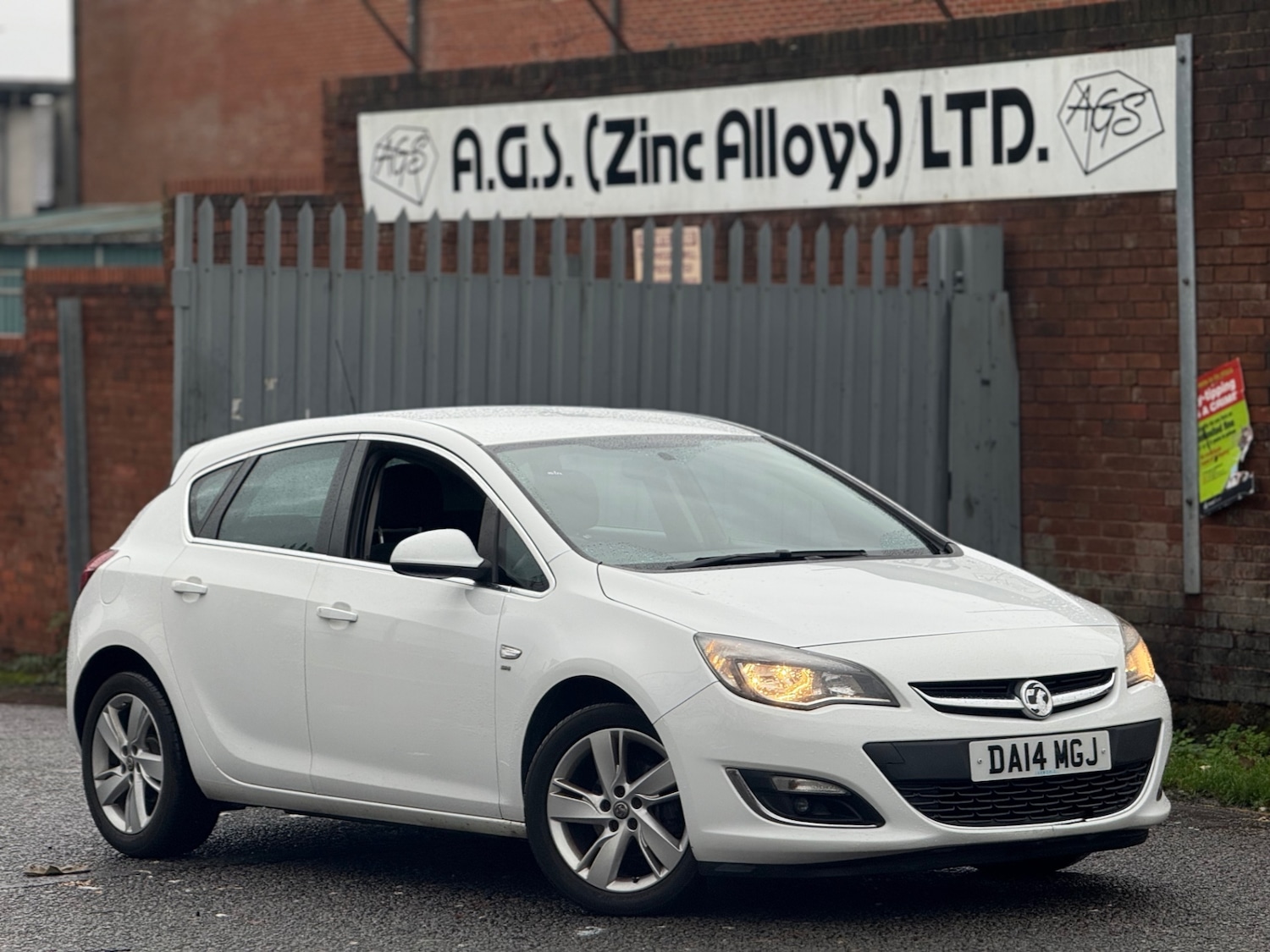 Used Vauxhall Astra 2014 for sale - 76743644: Photo 4