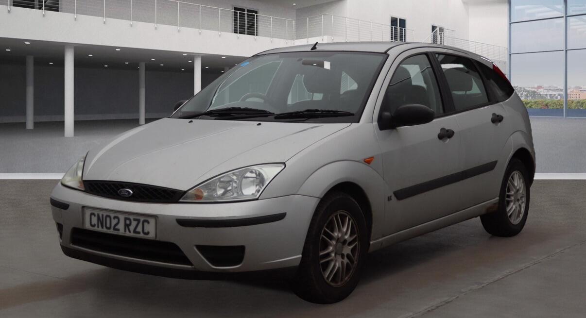 Used Ford Focus 2002 for sale - 76371227: Photo 2