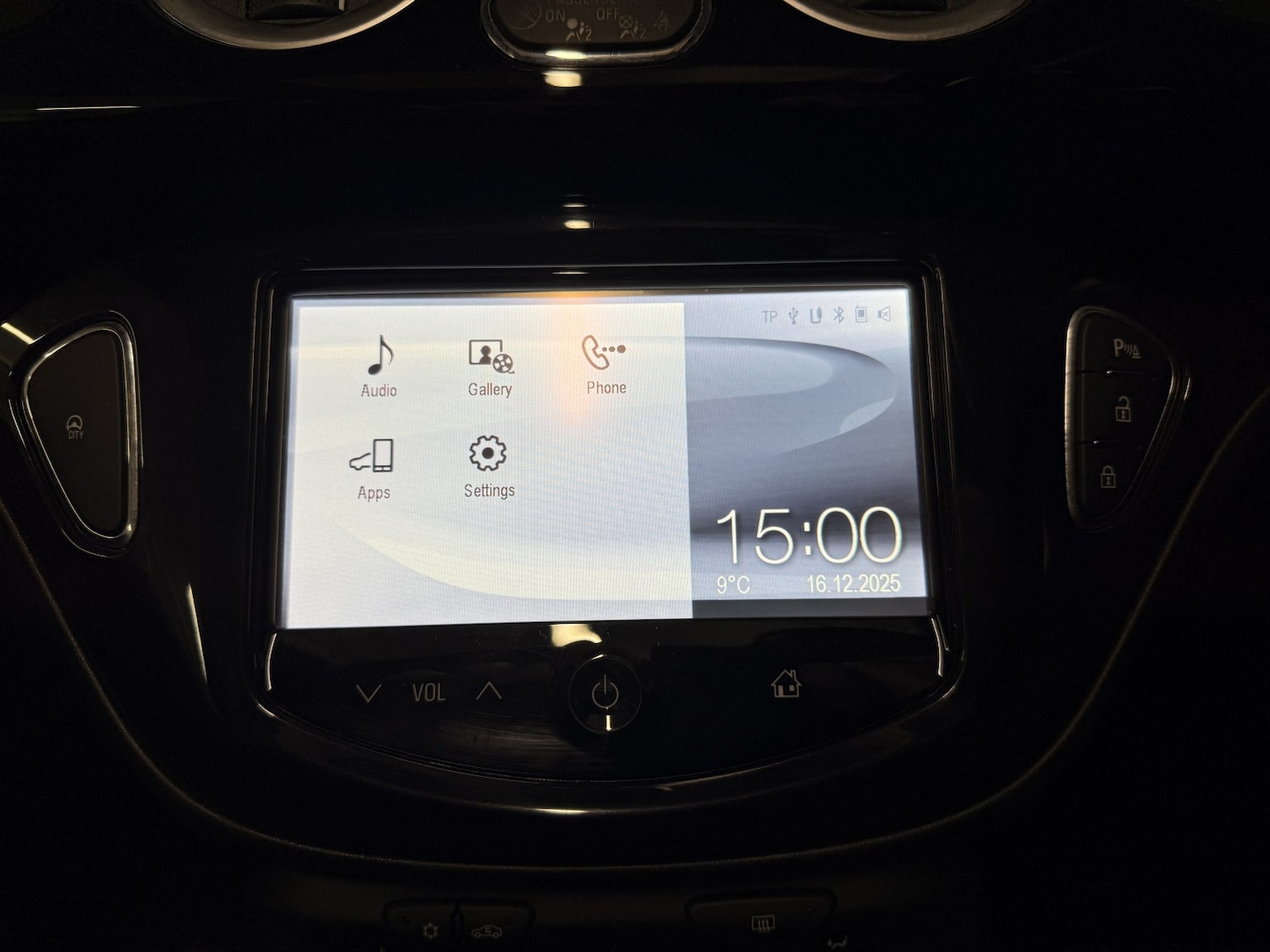 Used Vauxhall ADAM 2015 for sale - 77176178: Photo 20