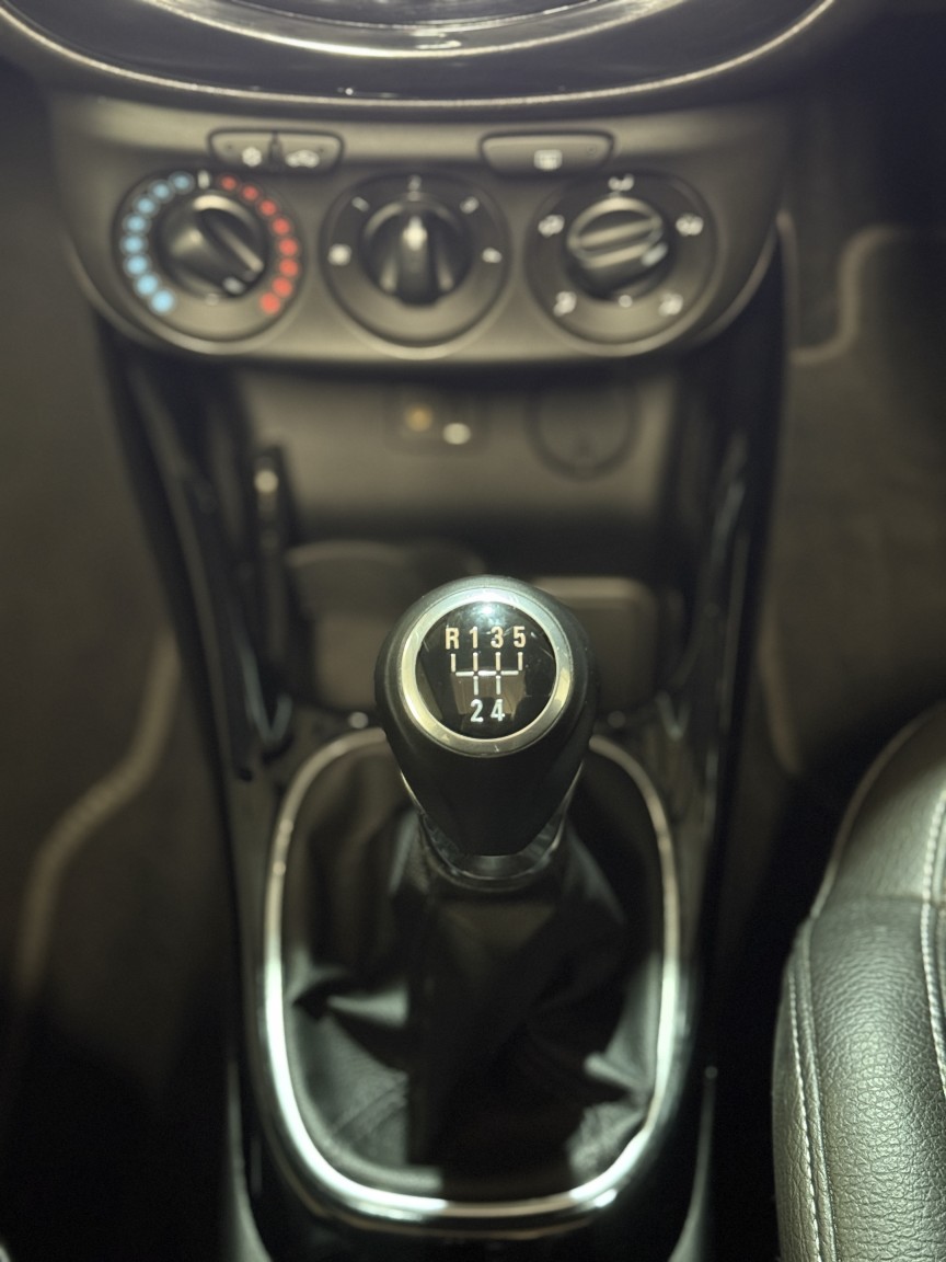 Used Vauxhall ADAM 2015 for sale - 77176178: Photo 22