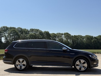Used Volkswagen Passat 2016 for sale - 79631514: Photo