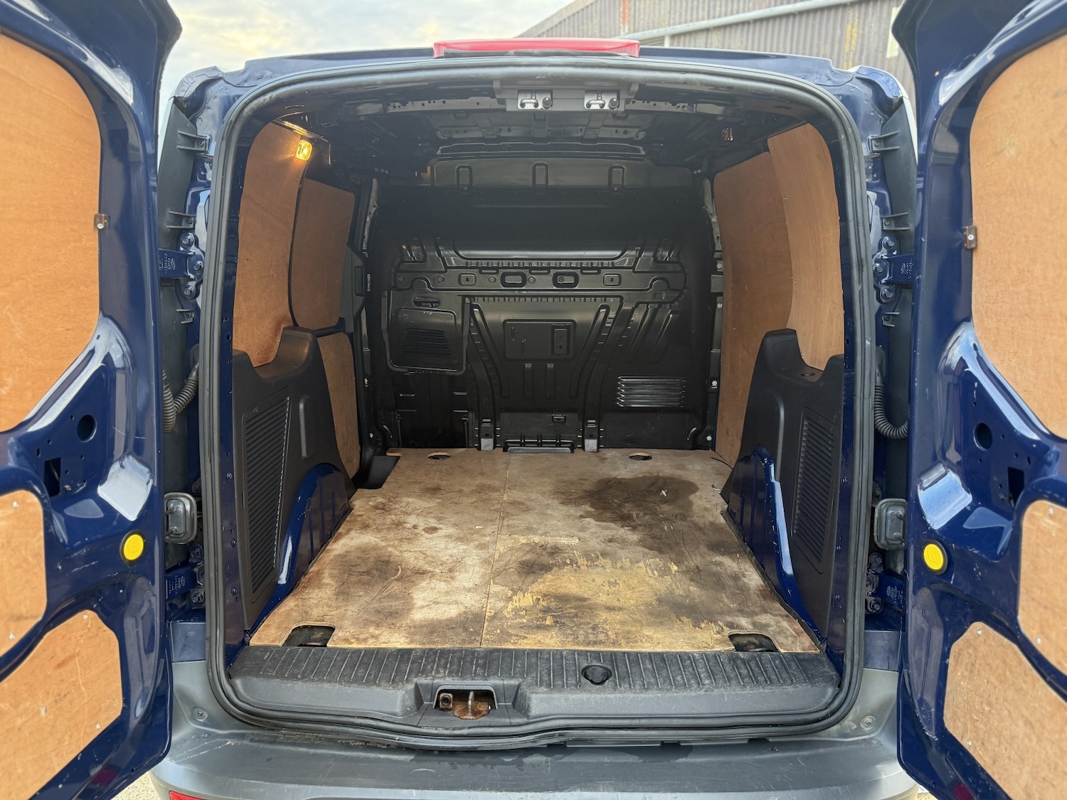 Used Ford Transit Connect 2017 for sale - 76488716: Photo 17