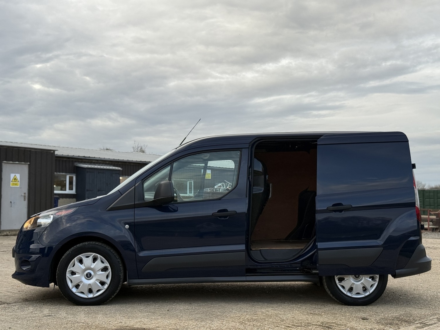 Used Ford Transit Connect 2017 for sale - 76488716: Photo 7