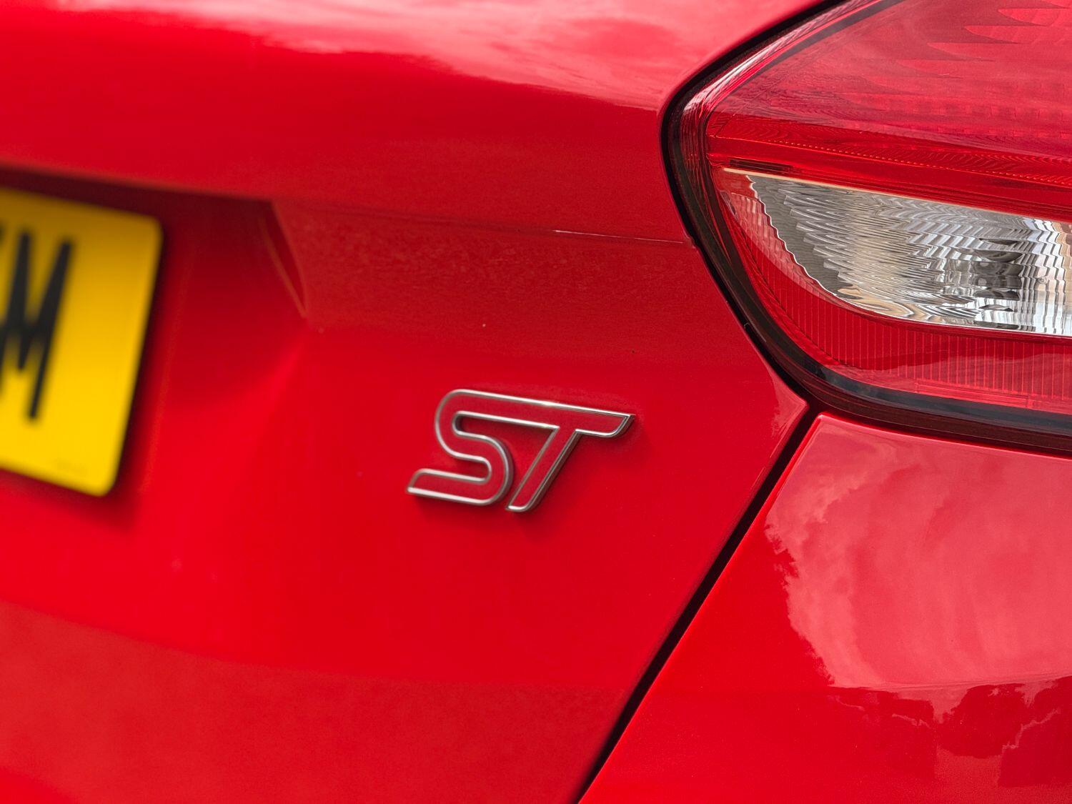 Used Ford Focus 2017 for sale - 77176181: Photo 13