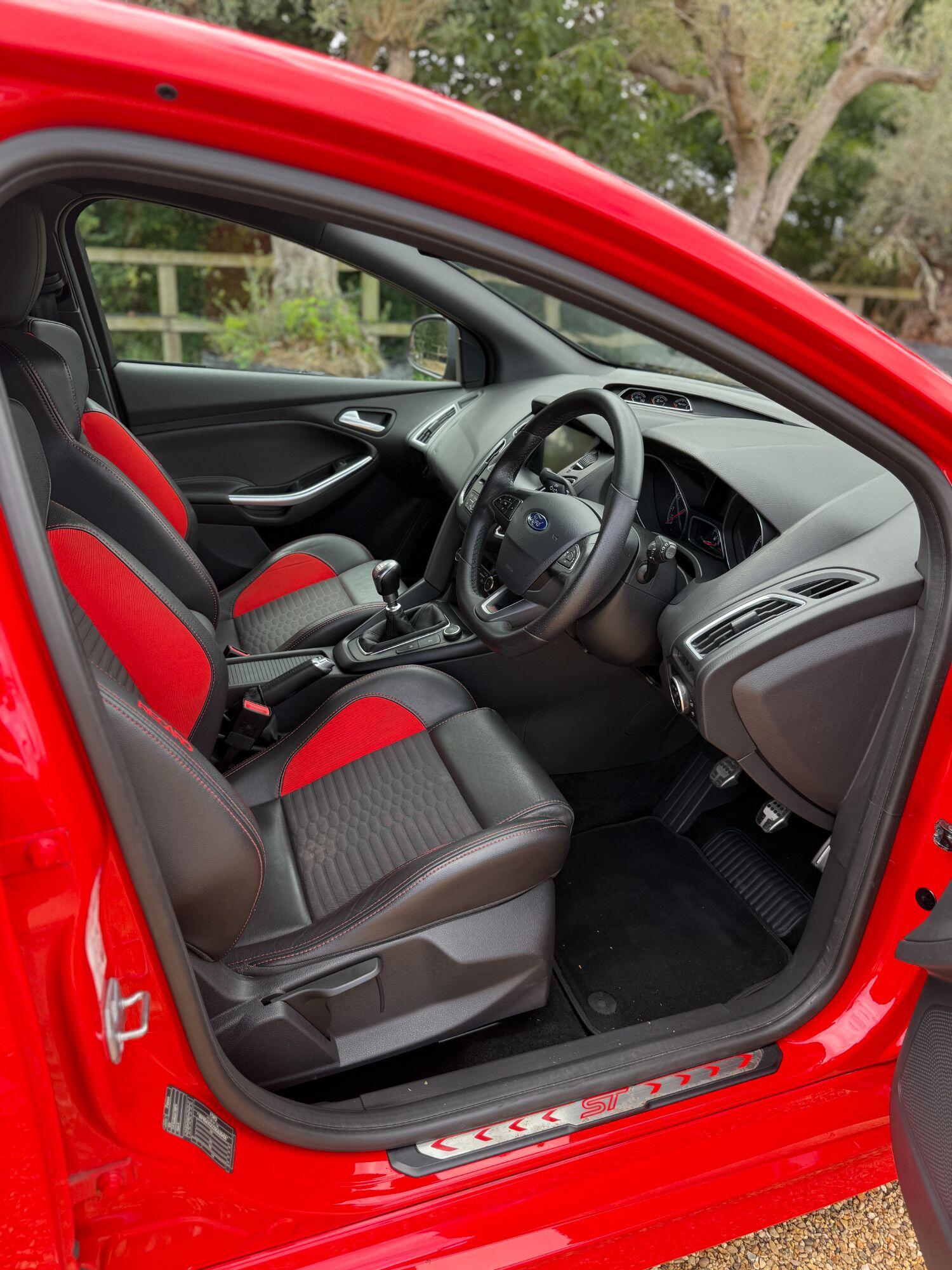 Used Ford Focus 2017 for sale - 77176181: Photo 17