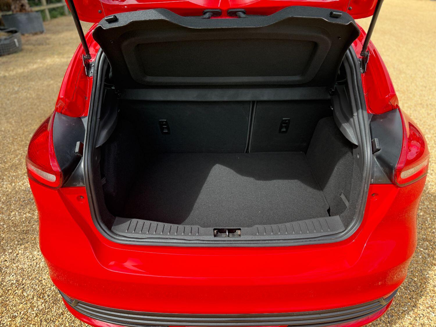 Used Ford Focus 2017 for sale - 77176181: Photo 29