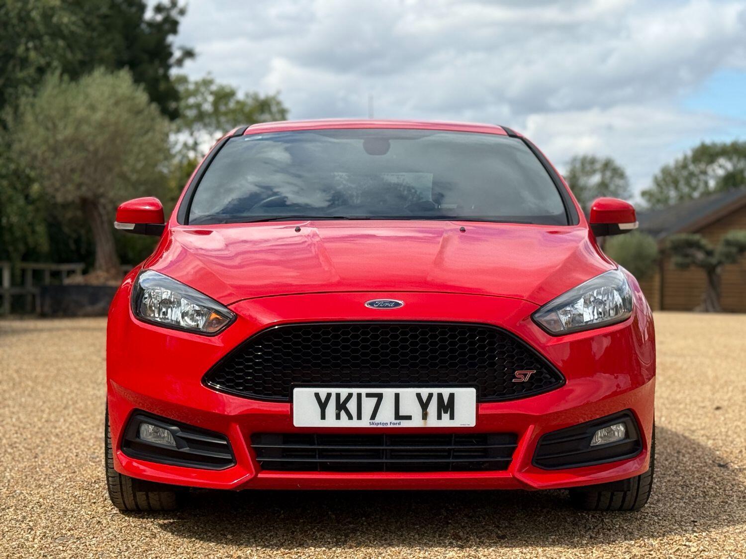 Used Ford Focus 2017 for sale - 77176181: Photo 3