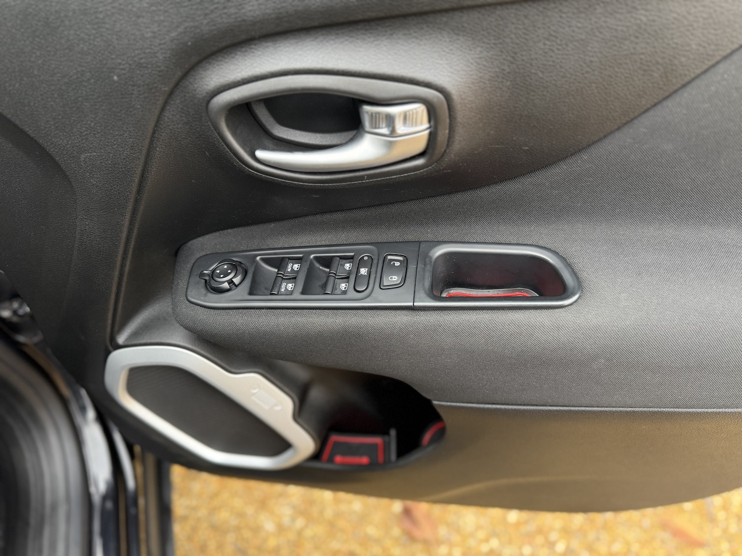 Used Jeep Renegade 2016 for sale - 77176179: Photo 27