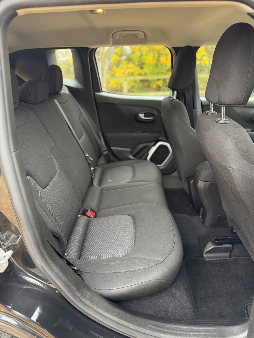 Used Jeep Renegade 2016 for sale - 77176179: Photo 28