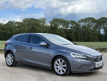 Used Volvo V40 2016 for sale - 78794695: Photo