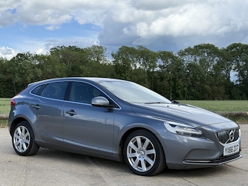 Used Volvo V40 2016 for sale - 78794695: Photo