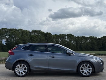 Used Volvo V40 2016 for sale - 78794695: Photo