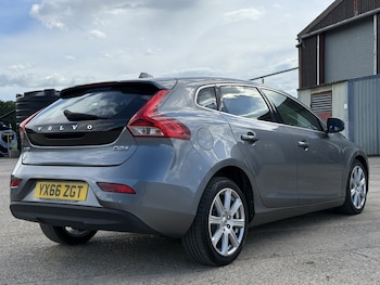 Used Volvo V40 2016 for sale - 78794695: Photo