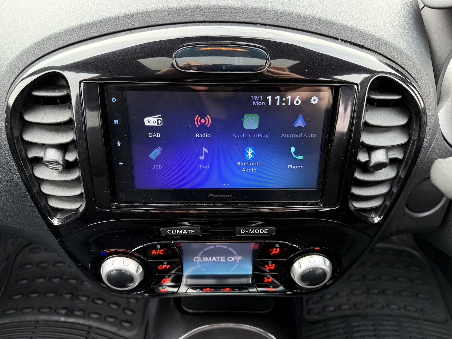 Used Nissan Juke 2015 for sale - 77251337: Photo 17