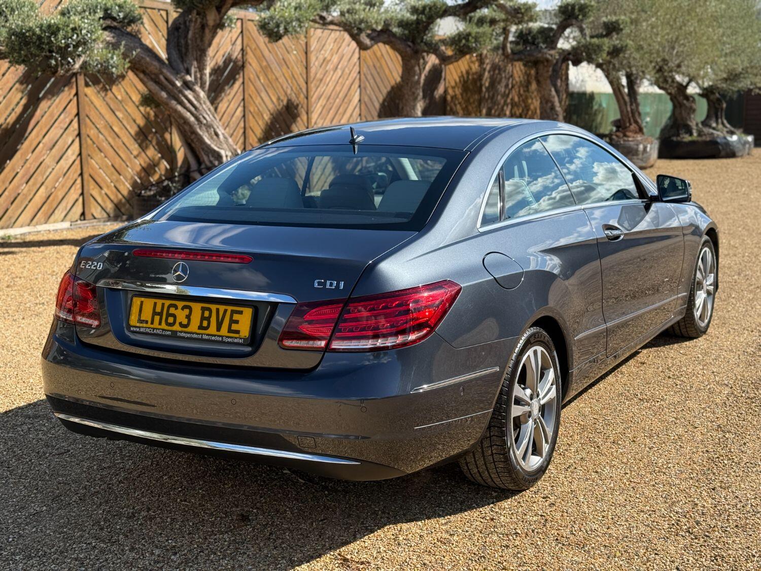 Used Mercedes-Benz E Class 2014 for sale - 76045733: Photo 8