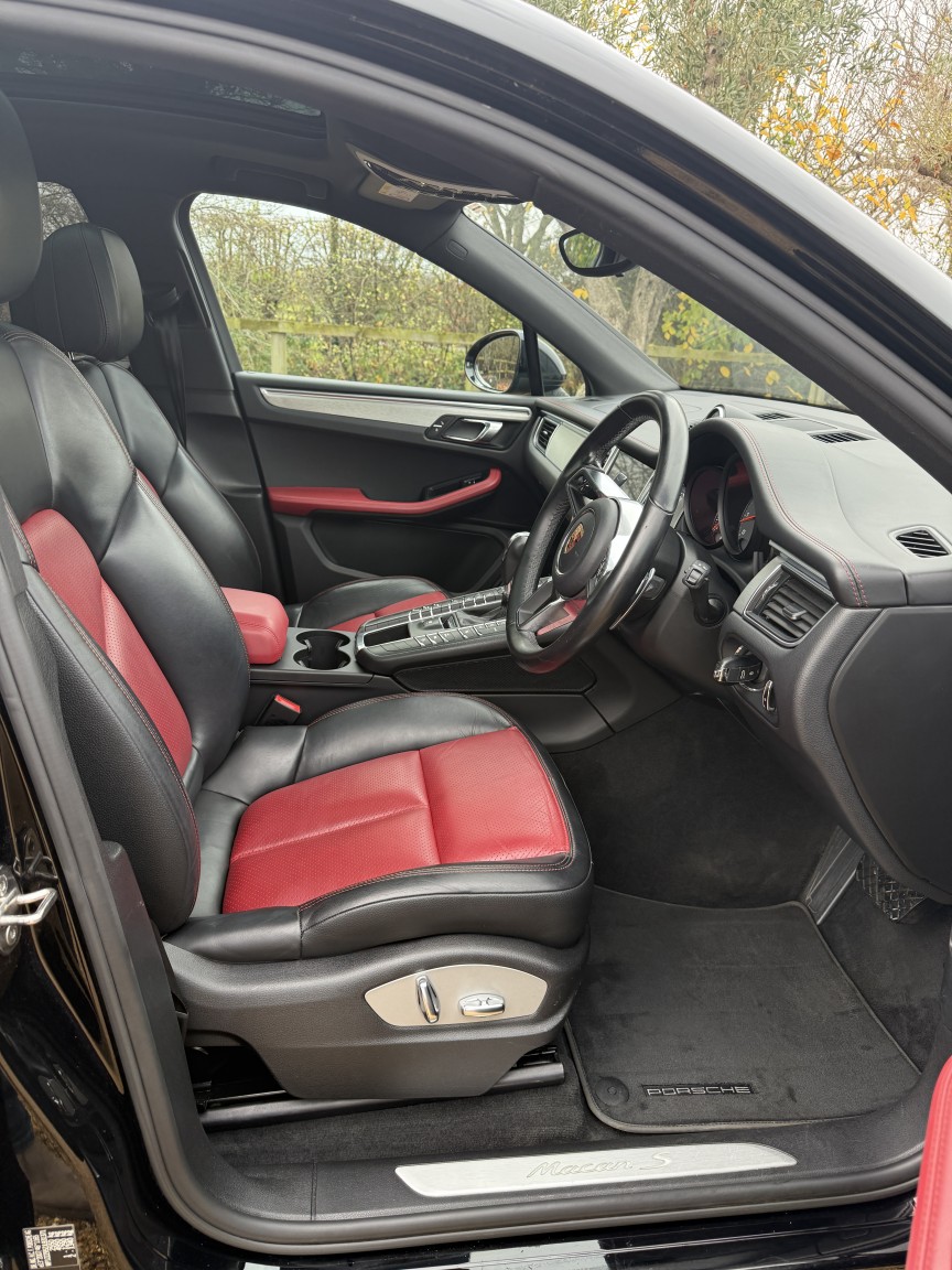 Used Porsche Macan 2017 for sale - 77176180: Photo 23