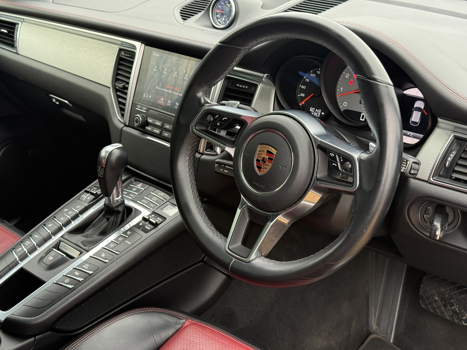 Used Porsche Macan 2017 for sale - 77176180: Photo 25