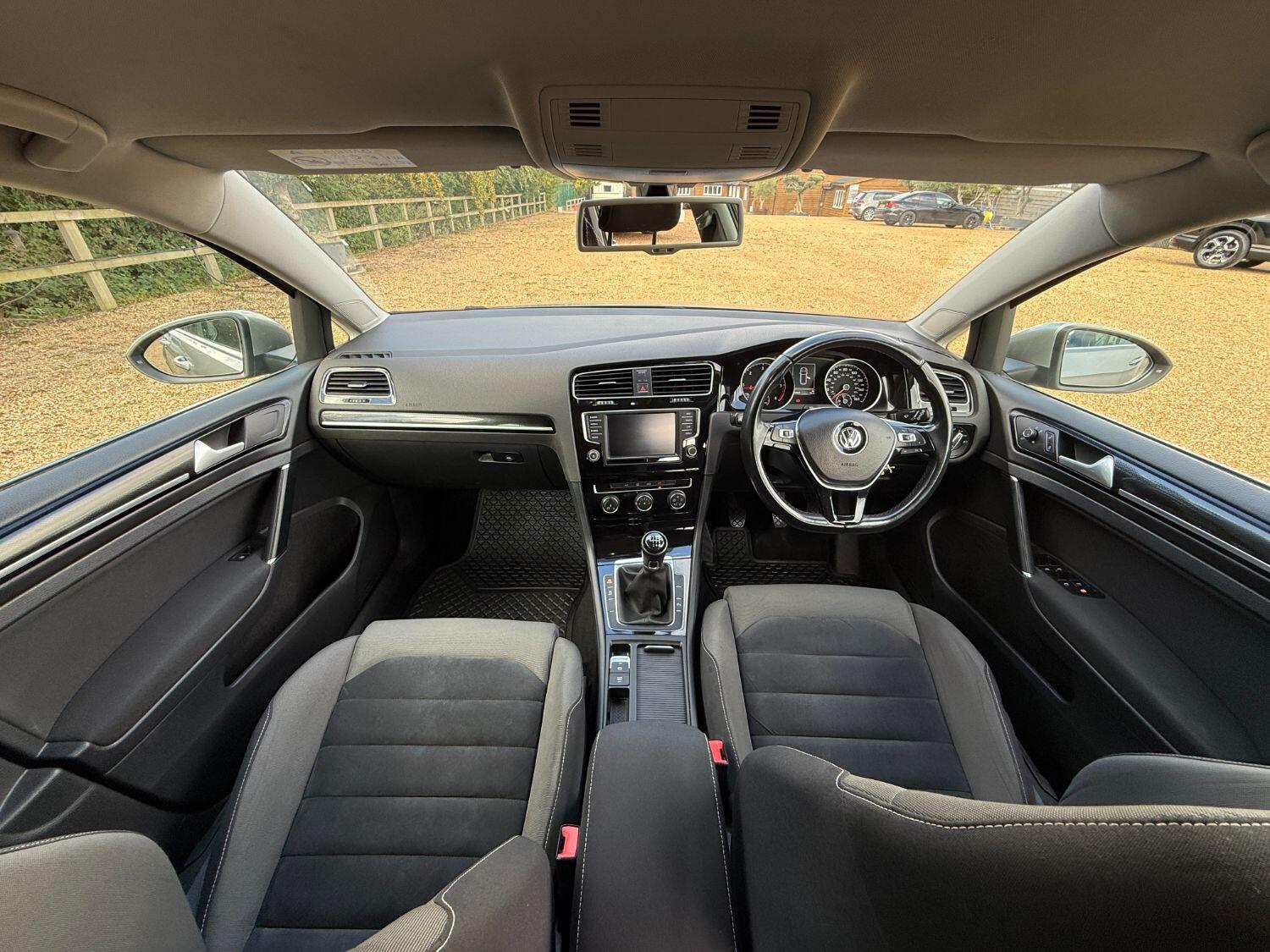 Used Volkswagen Golf 2015 for sale - 77176184: Photo 15