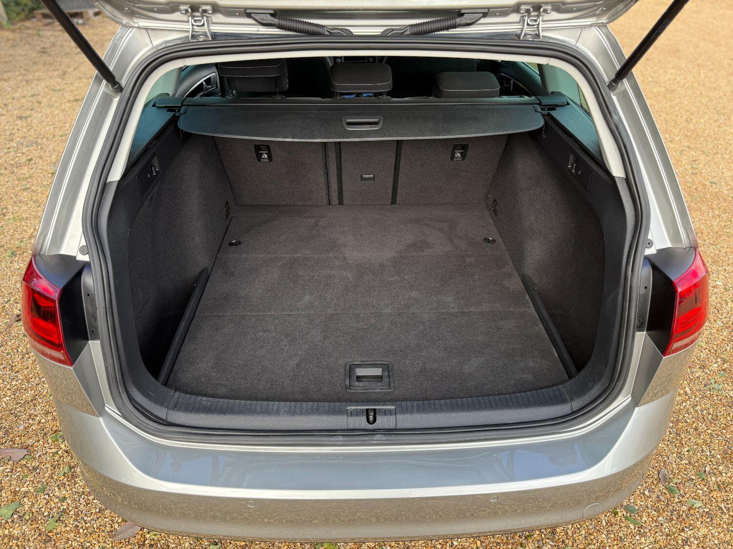 Used Volkswagen Golf 2015 for sale - 77176184: Photo 24