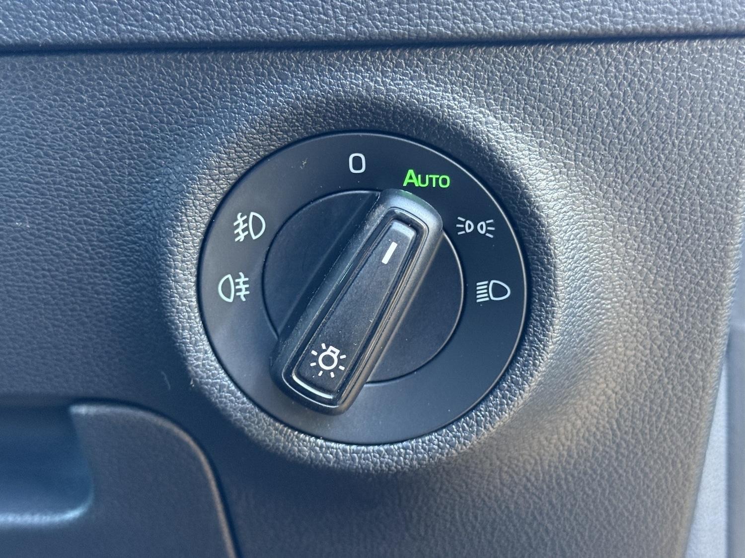 Used Skoda Karoq 2018 for sale - 77176183: Photo 19