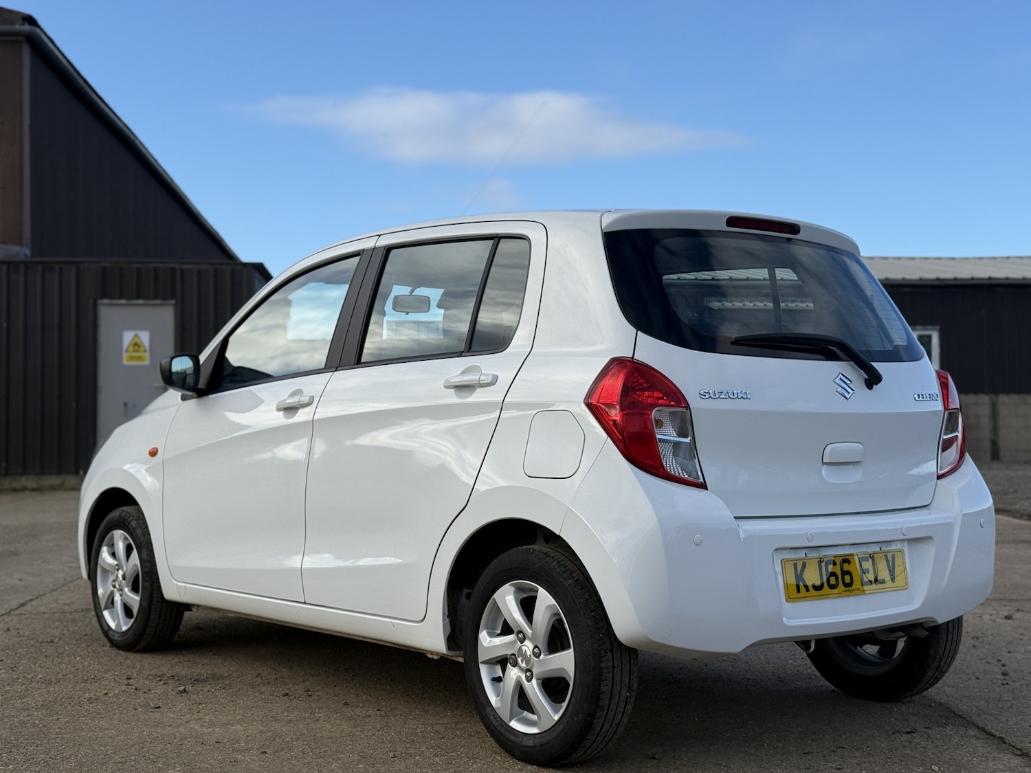 Used Suzuki Celerio 2017 for sale - 76699241: Photo 5