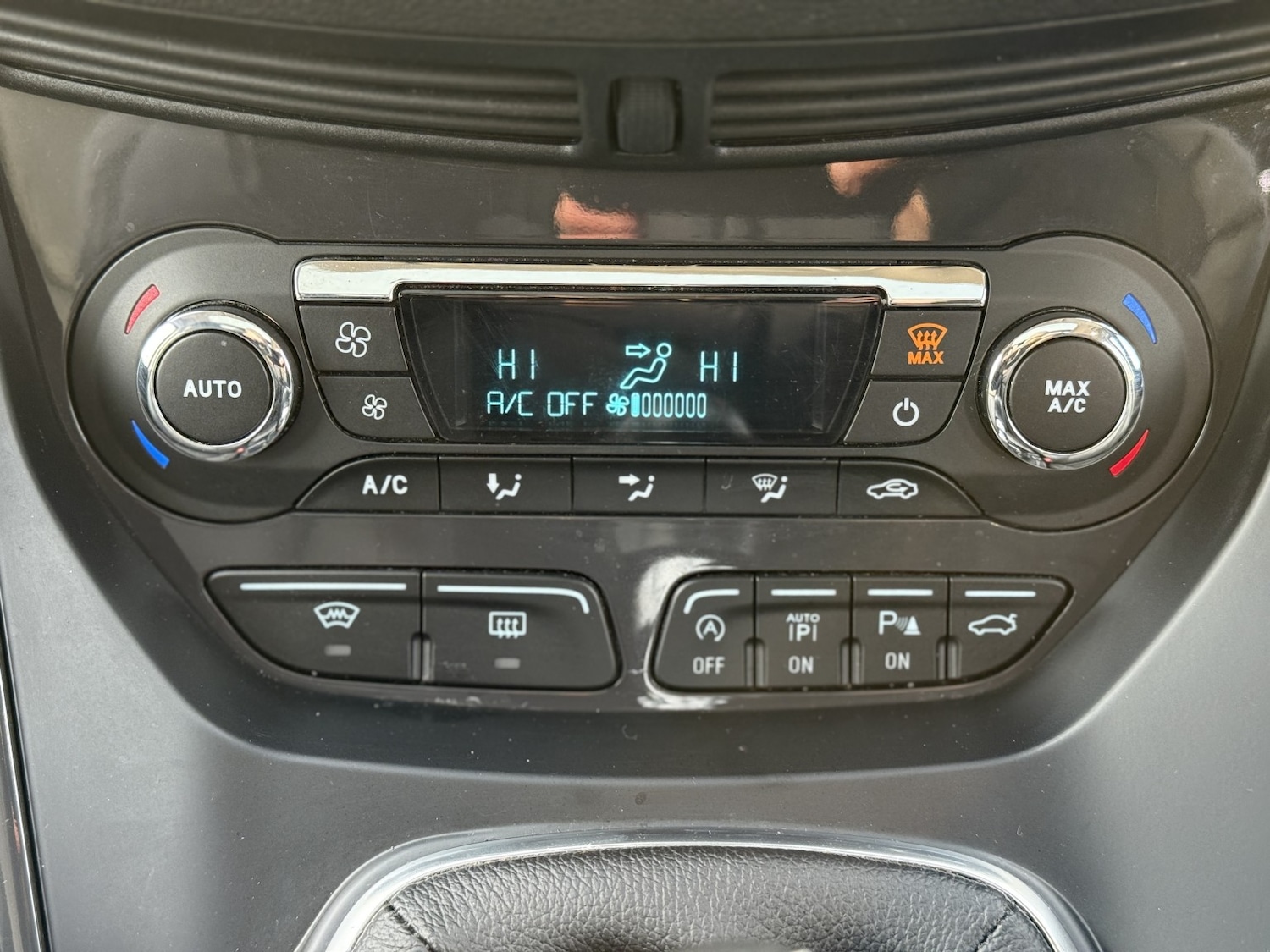 Used Ford Kuga 2016 for sale - 77176173: Photo 30