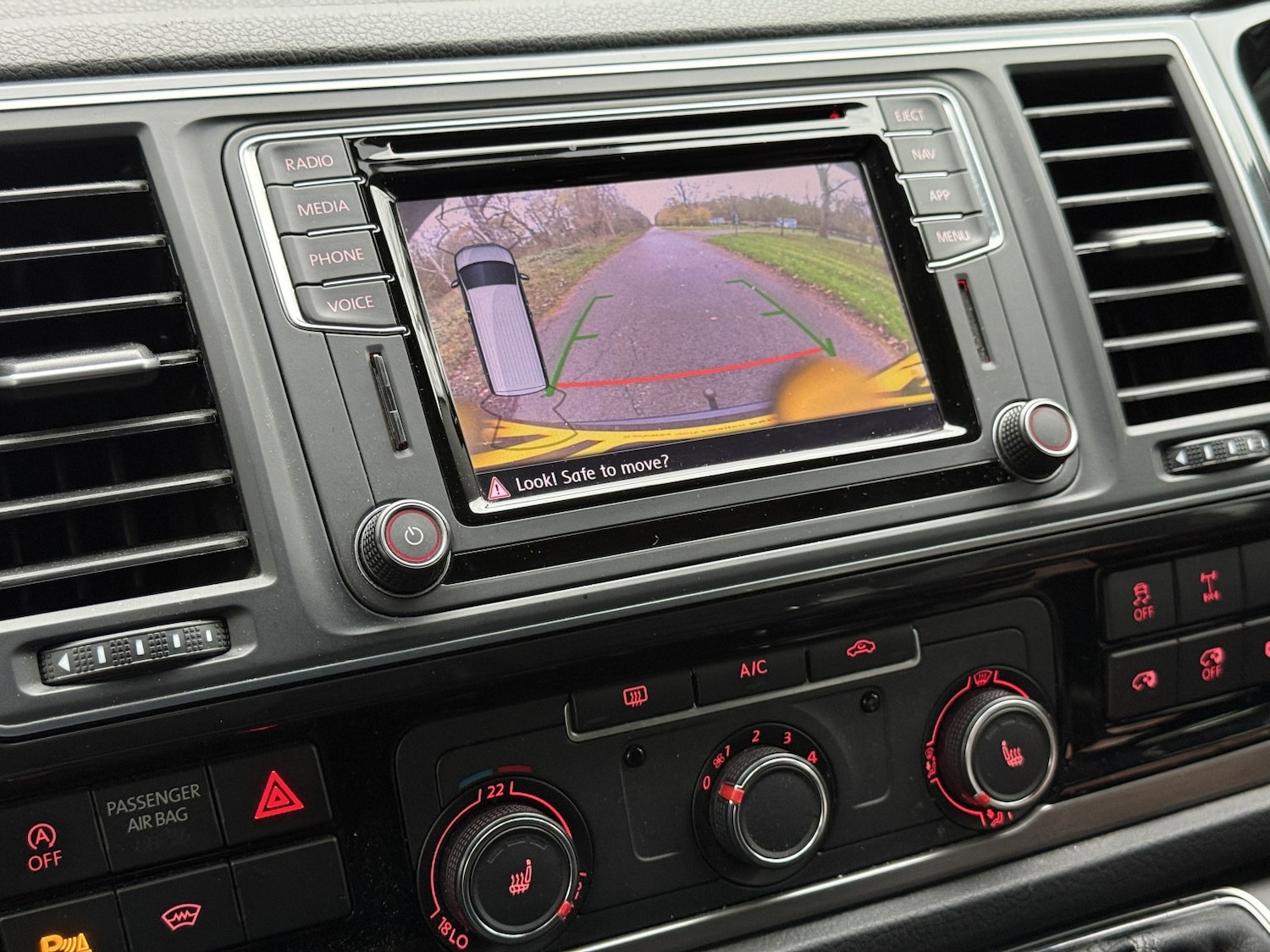 Used Volkswagen Transporter 2018 for sale - 76565184: Photo 27