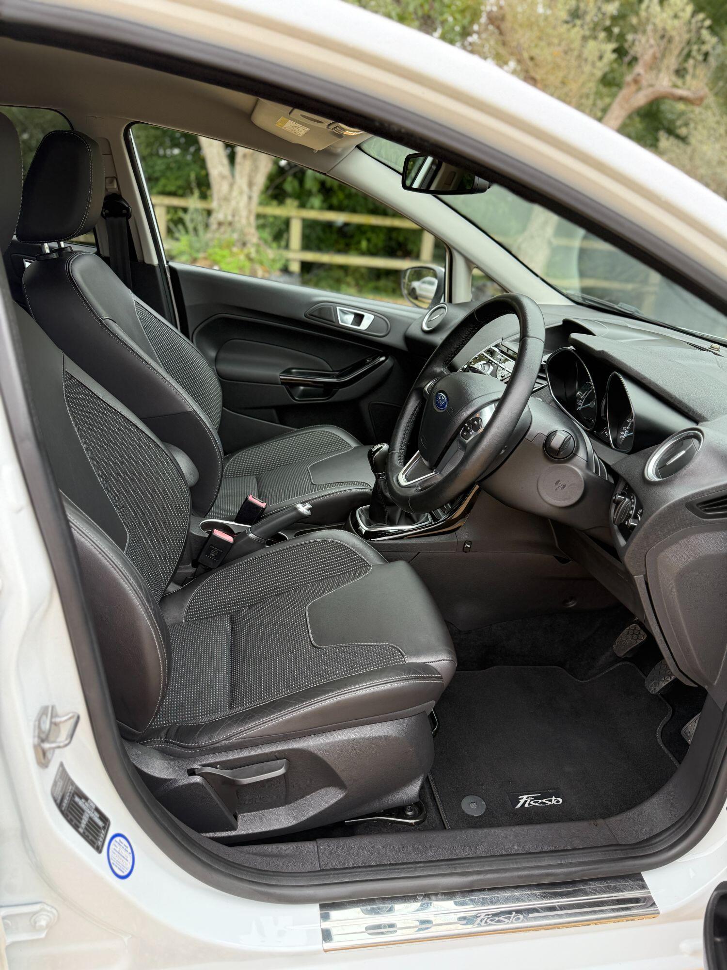 Used Ford Fiesta 2015 for sale - 76757004: Photo 14