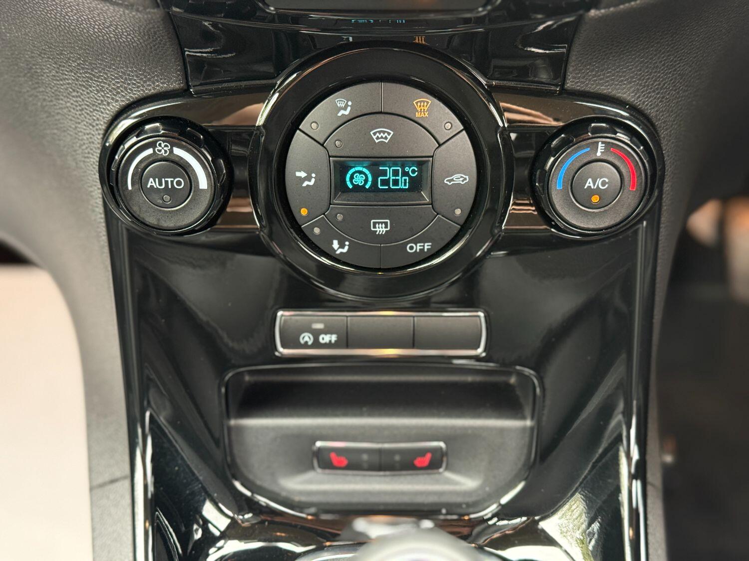 Used Ford Fiesta 2015 for sale - 76757004: Photo 26