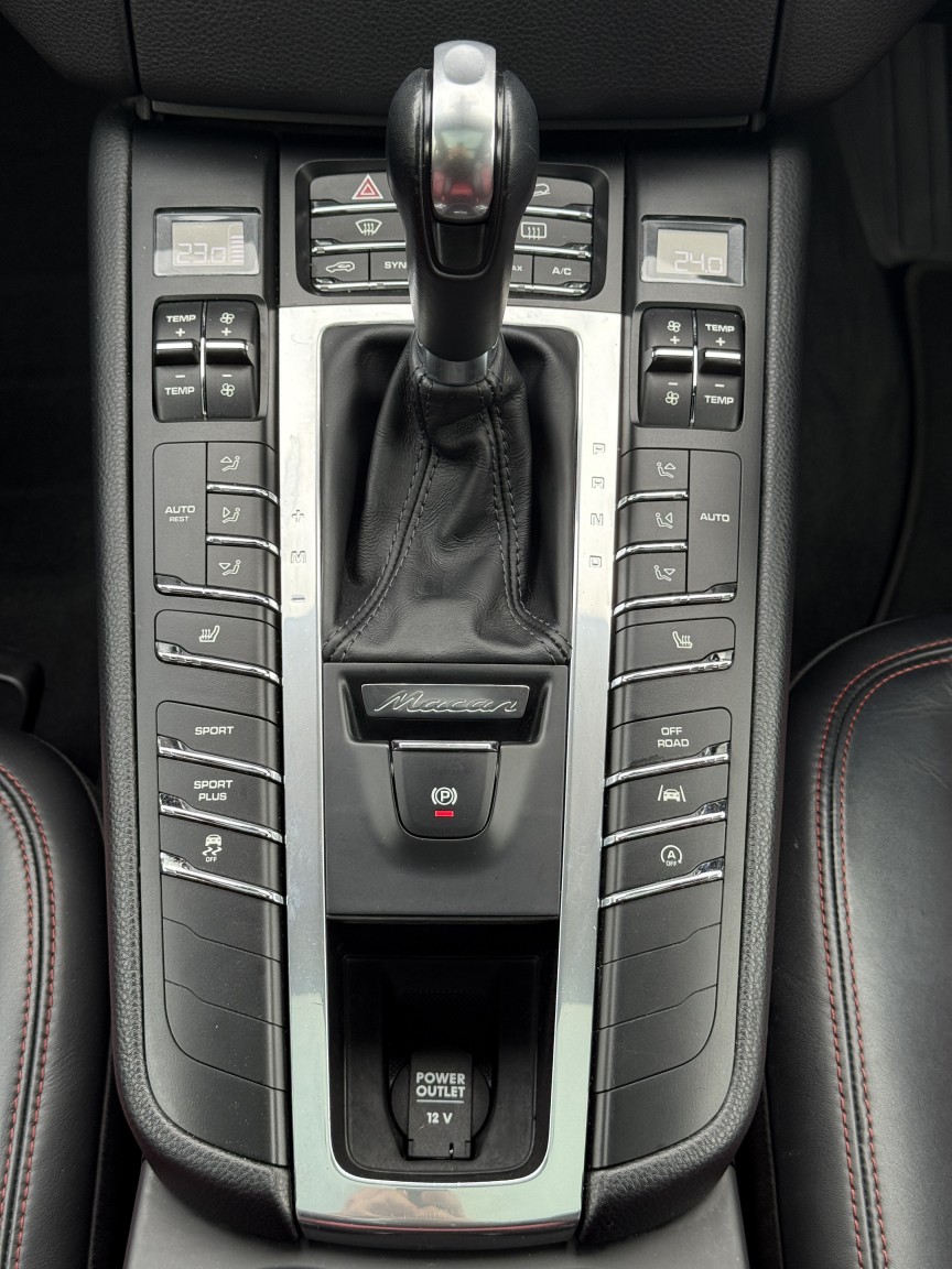 Used Porsche Macan 2017 for sale - 76541601: Photo 32