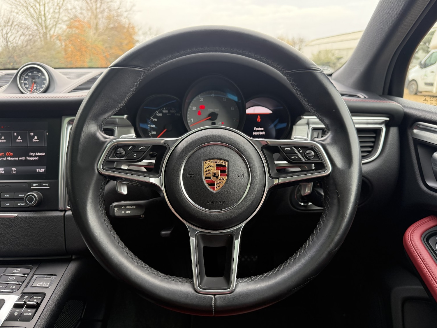 Used Porsche Macan 2017 for sale - 76541601: Photo 35