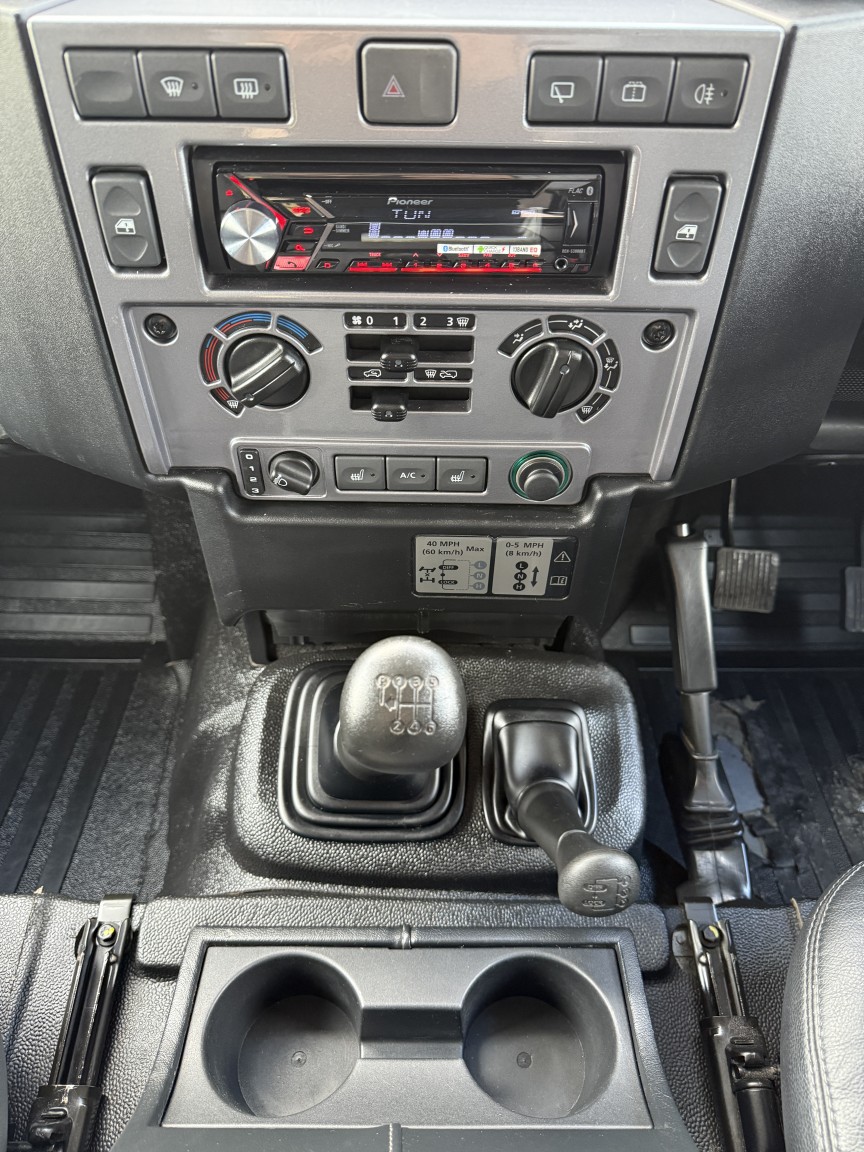 Used Land Rover Defender 90 2012 for sale - 77438305: Photo 28