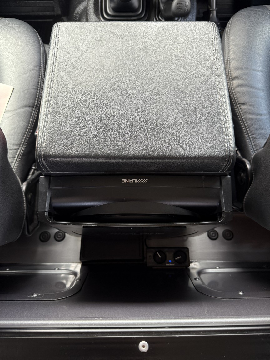 Used Land Rover Defender 90 2012 for sale - 77438305: Photo 29